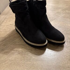 Avenue Women's Wide Width Sophie Ankle Boot 7W